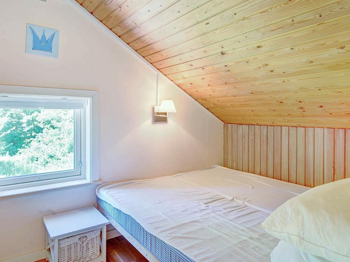 6 Person Holiday Home In Aakirkeby Room photo